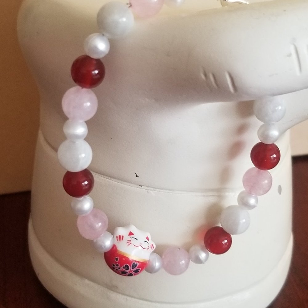 Rose Quarts! Lucky Cat Bracelet in Red!